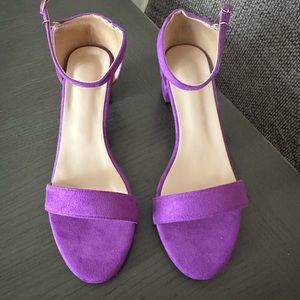 Brand new purple heels, perfect for homecoming